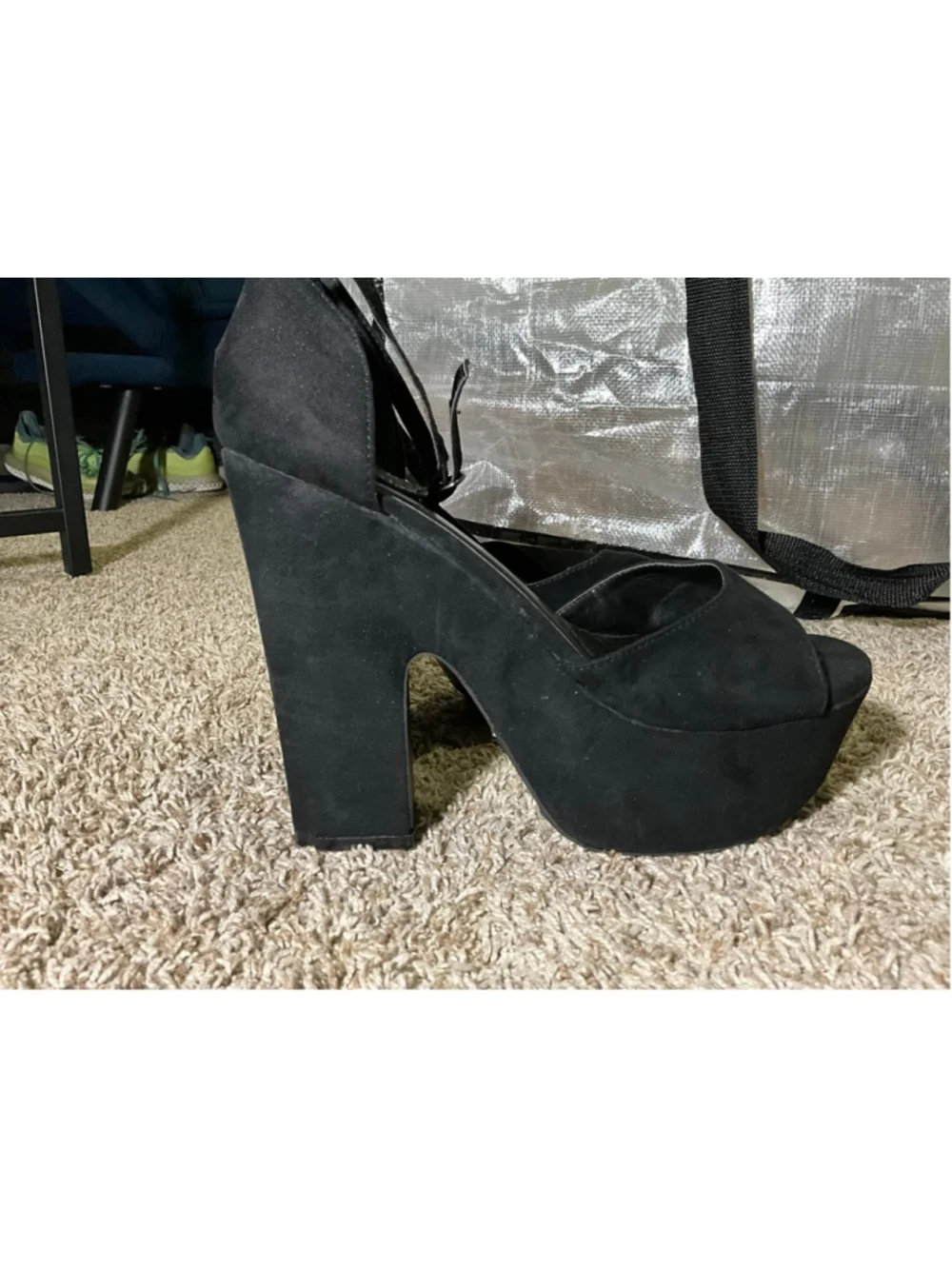 Women's Torrid Black Suede Platform Heels Size 10